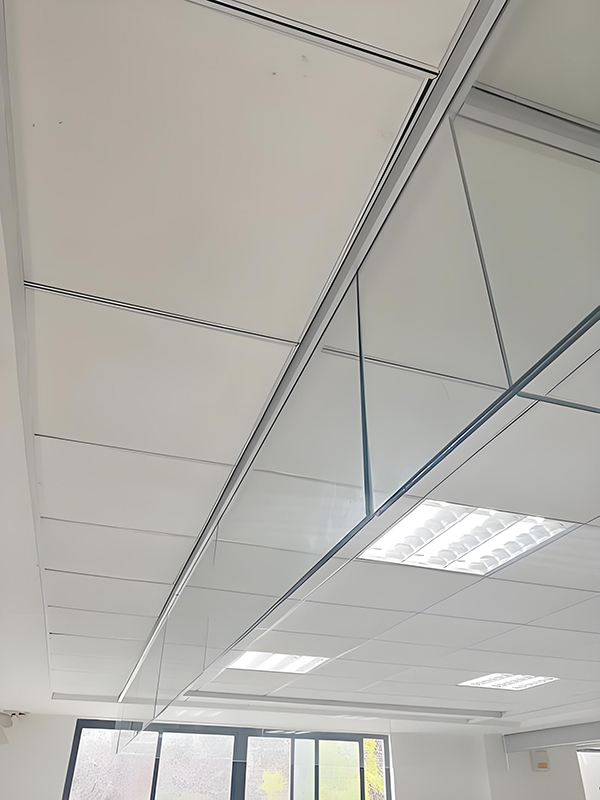 海东玻璃海东挡烟垂壁