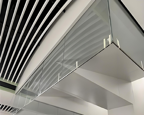 海东玻璃海东挡烟垂壁 海东玻璃海东挡烟垂壁