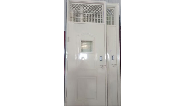 海东学校教室门