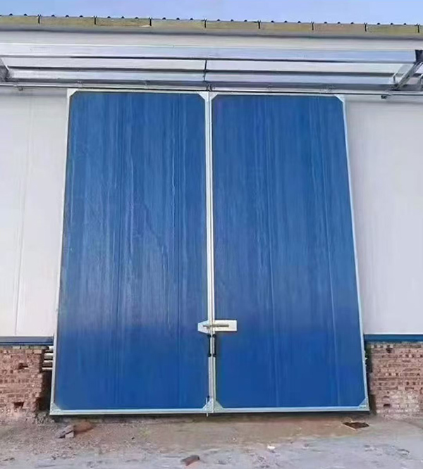 海东工业门在大型仓储物流通道中的应用实例